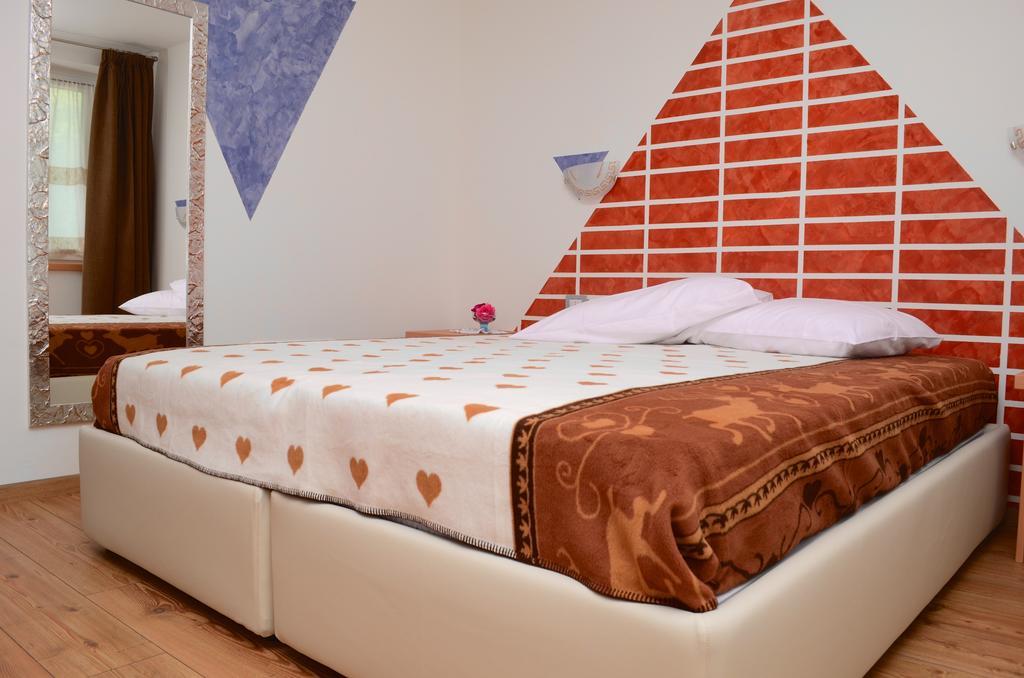 コゴロ Baita Scaia Bed & Breakfast エクステリア 写真