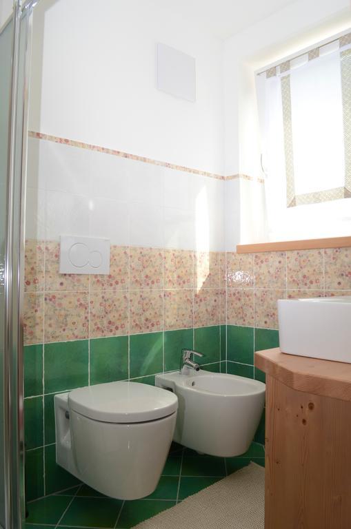 コゴロ Baita Scaia Bed & Breakfast エクステリア 写真