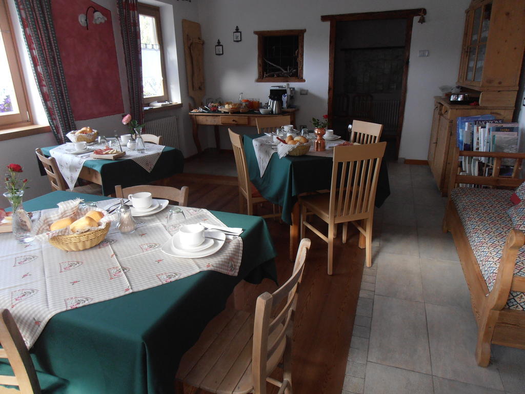 コゴロ Baita Scaia Bed & Breakfast エクステリア 写真