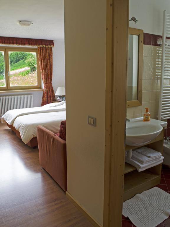 コゴロ Baita Scaia Bed & Breakfast 部屋 写真